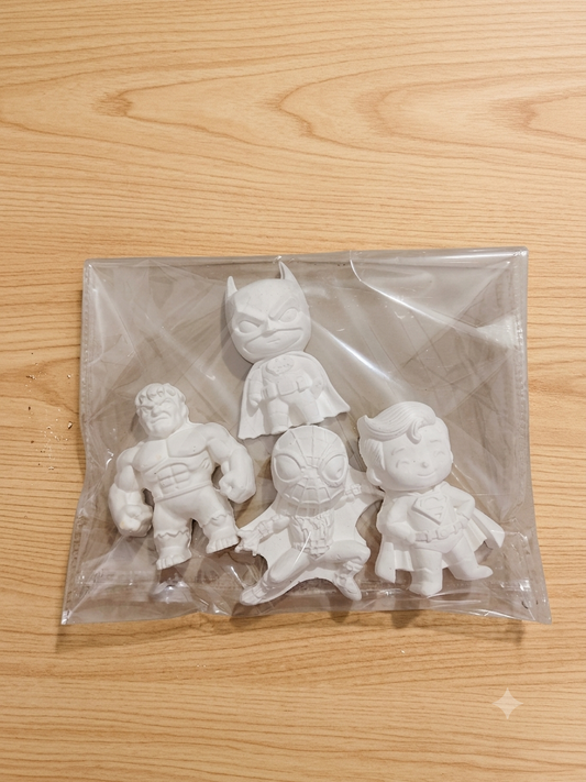 Super hero DIY concrete kit with magnet
