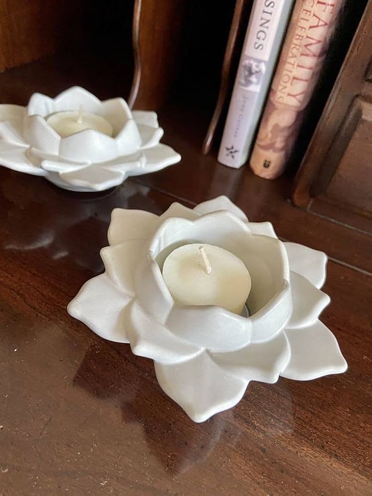 Lotus candle holder