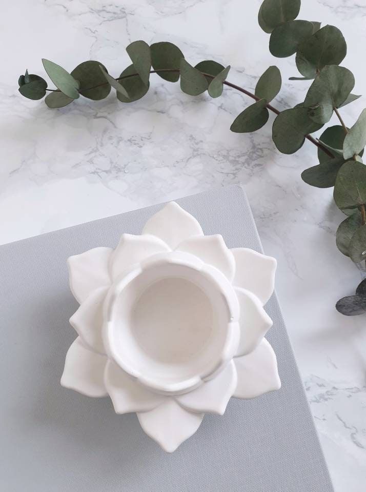 Lotus candle holder